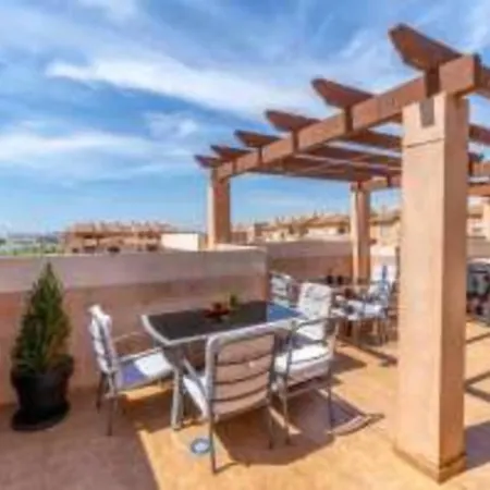 Acogedor Atico De 3 En Aguas Nuevas